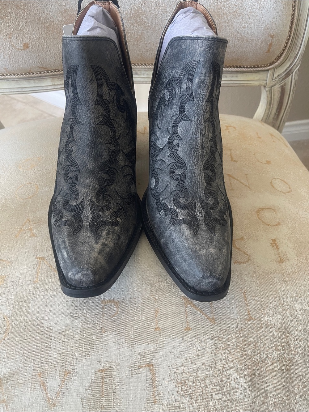 MYRA-Distressed Moonlight On The Mesa Booties In Crackle Black/Gray
